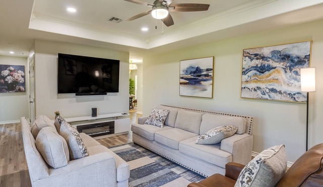 Corpus Christi Vacation Rental, 2 Blocks to Ocean!