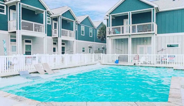 Corpus · Walk to Whitecap Beach Resort Retreat Heated Pool