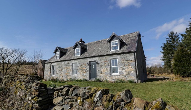 CORRAFECKLOCH FOREST COTTAGES, pet friendly in Glentrool
