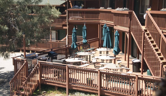 Corral Creek Lodge