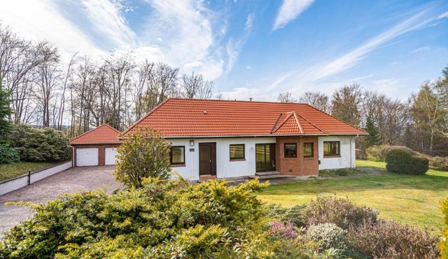 Corrie House with Hot Tub