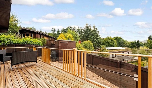 Corrie Lodge - sleeps 4 guests in 2 bedrooms