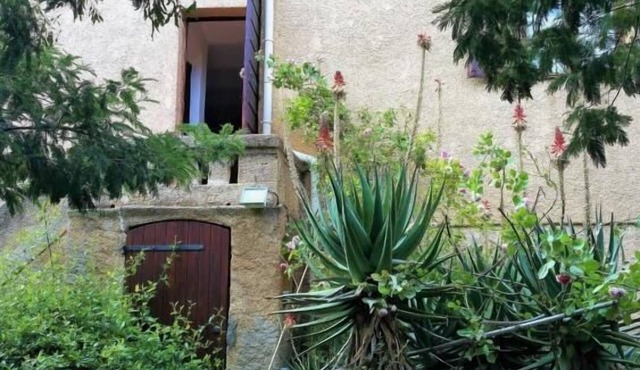 Corse House 6 pers wide garden 200m beach Calvi