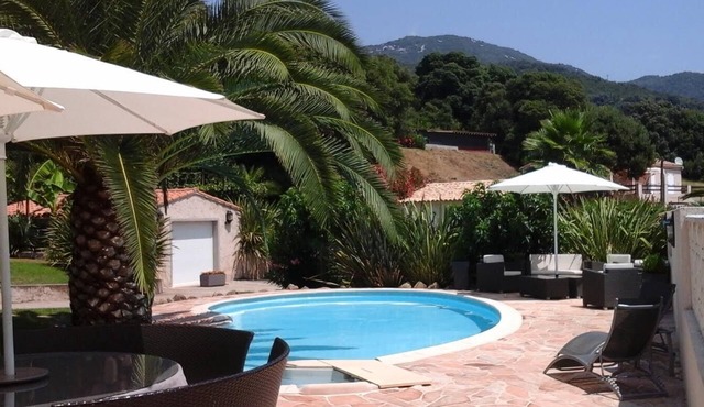 Corsica, self-contained studio, private pool and garden, Ajaccio region