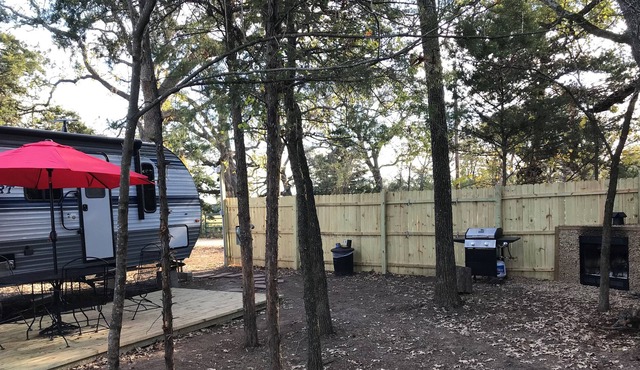 Corsicana near lake sophisticated/private camping
