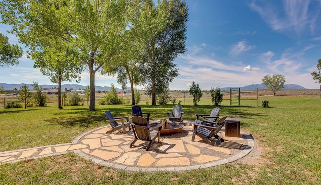 Cortez Retreat w/Hot Tub - 11 mi to Mesa Verde!
