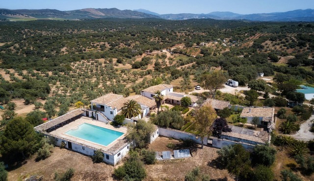 Cortijo El Cachete - Beautiful, traditional Spanish farmhouse
