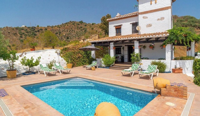 Cortijo Miraflores Arenas by Ruralidays