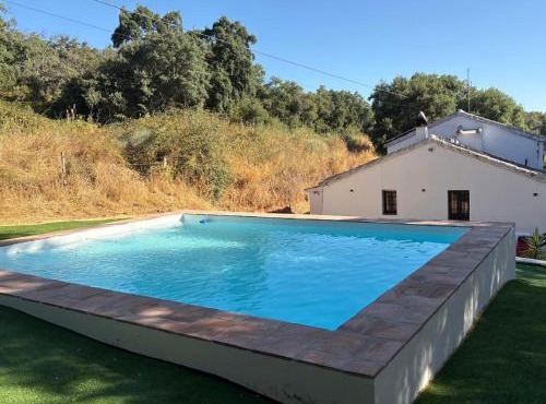 Cortijo Rural El Contador, con Piscina