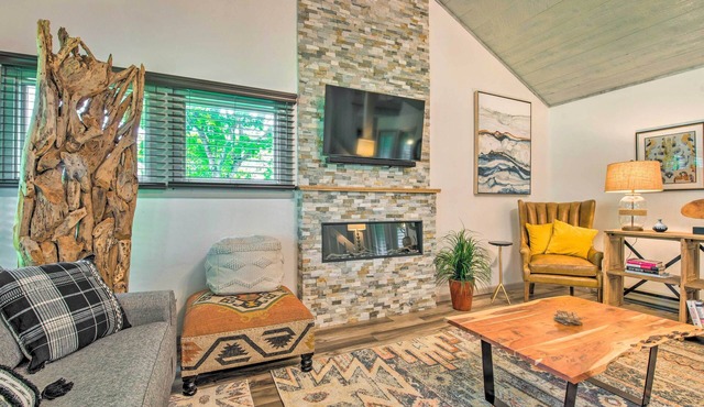 Cortland Abode: 1 Mi to Greek Peak Mountain Resort