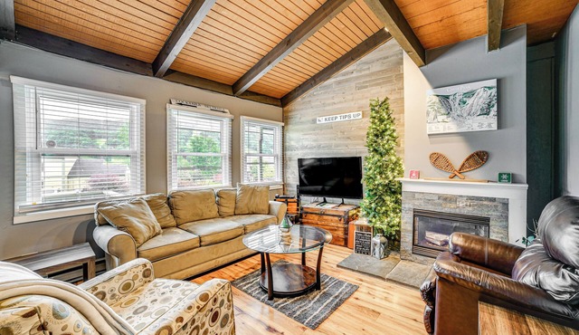 Cortland Townhome - Walk to Greek Peak Mtn Resort!