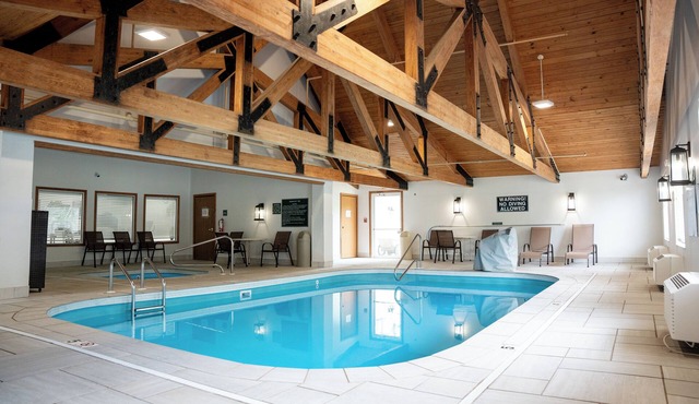 Coshocton Village Inn and Suites