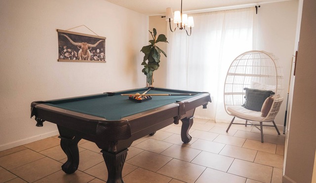 Cosina. equipped. 6 beds 3 large baths. spaces.