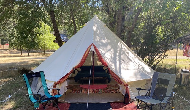 Cosmic Glamping at Whisper Canyon Ranch
