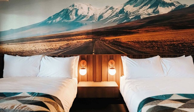 Cosmic Highway Hideout | La Vista Motel | 207