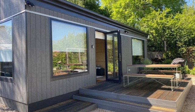 Cosmo Studio - Cosy, modern and close to it all