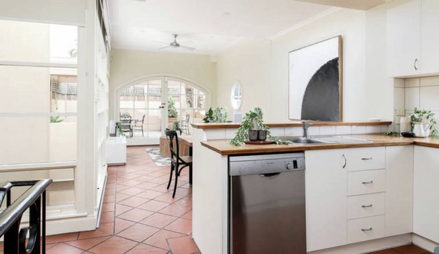 Cosmopolitan lifestyle