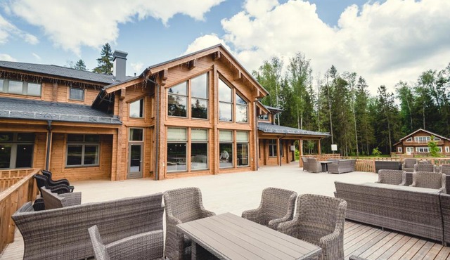 Cosmos Collection Izumrudny Les Hotel