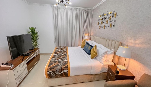 Cosmos Living Luxurious Studio Near Metro