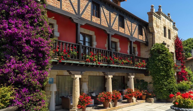 Costa Esmeralda Suites