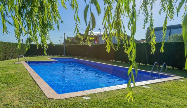 Costabravaforrent Gavarres, für 6 Personen mit Gemeinschaftspool by Interhome