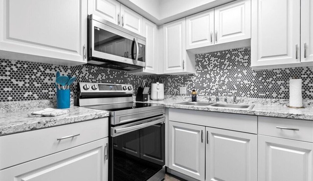Costal Lakeside 1BR in Lake Worth