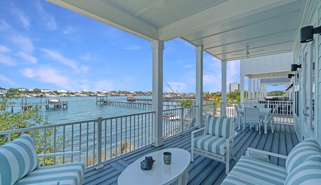 Costie’s Place | Luxury Waterfront Home w/Boat Dock, Pool & Pickleball – Perdido Key