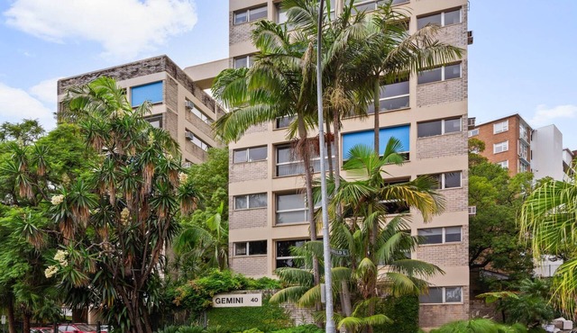 Cosy 1-Bed with Swimming Pool Facing Opera House