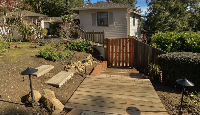 Cosy 1950 newly restored home in the woods