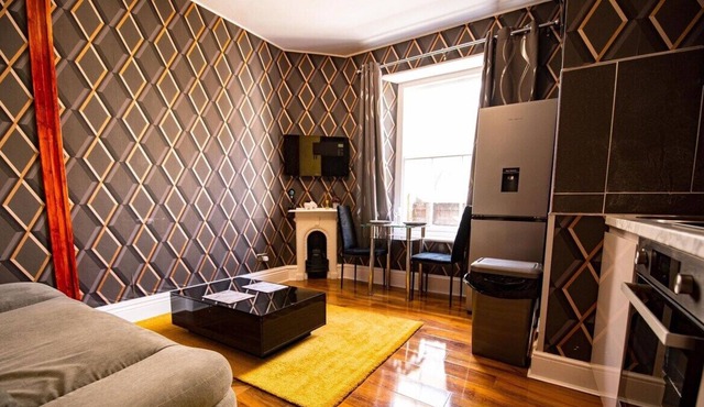 Cosy 1BR Flat Central Location