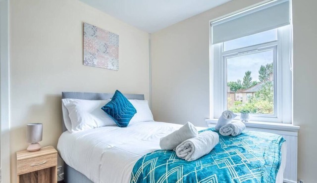 Cosy 2 bed house in Motherwell