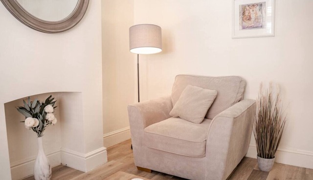 Cosy 2 bed home perfect for your Chester break