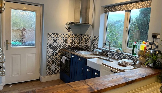 Cosy 2-Bed House in Hucknall, Nottingham