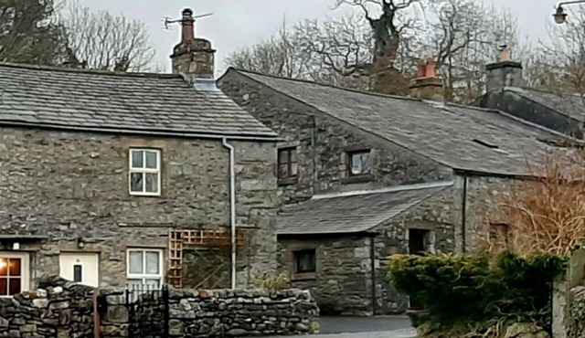 Cosy 2 Bed traditional 200 year old Yorkshire Dales Cottage.