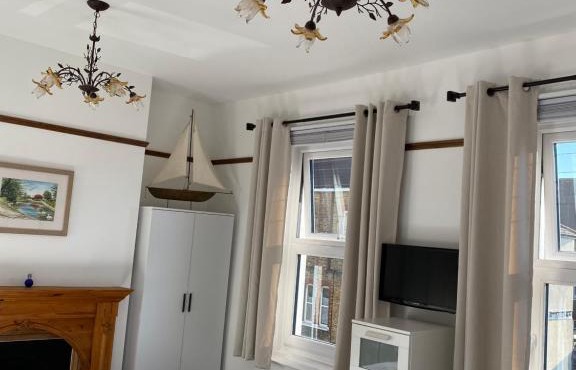 Cosy 2 Bedroom House -2023, 2024 &2025 award winner!