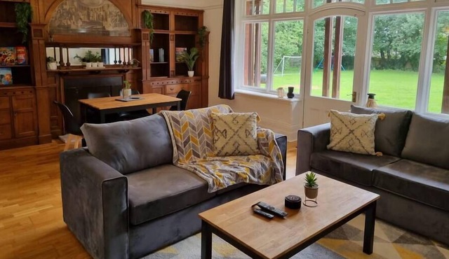 ✰ COSY 2 BR FLAT✓MINS TO THE BEACH → FREE PARKING