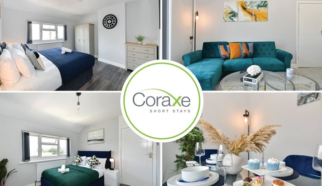 Cosy 3 BDR Home with Free Parking and Wifi