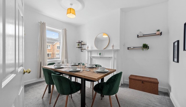 Cosy 3-Bed Home in Blackrod | Modern & Homely