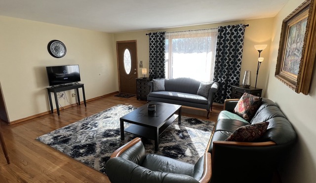 Cosy 3 bedroom house with awesome morning view