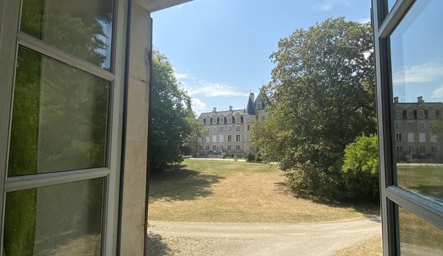 Cosy 4 beds house in the park of the castle