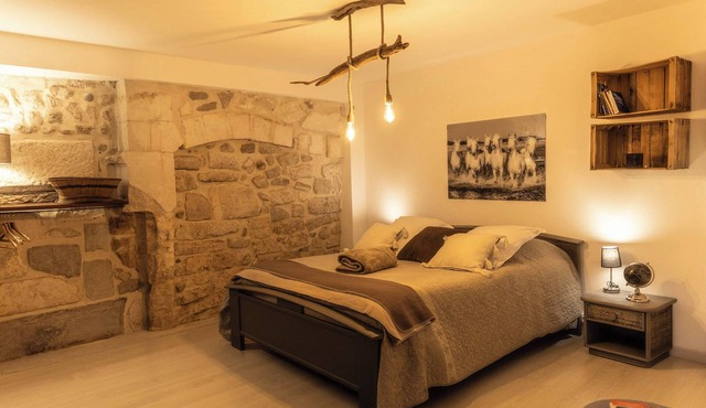 Cosy 55m2 Provencal apartment with charming Patio, near Alpilles