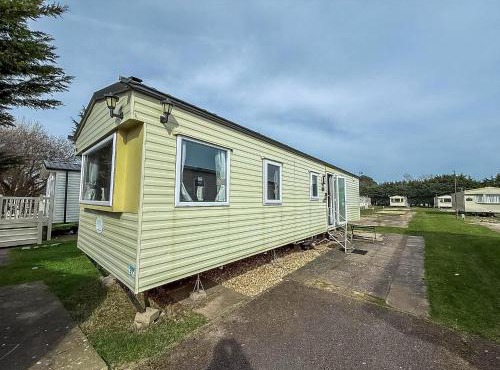 Cosy 8 Berth Caravan Near To Skegness At Southview Holiday Park Ref 33057F