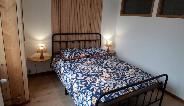 Cosy 80 m2 ground floor apartment in town center with shops