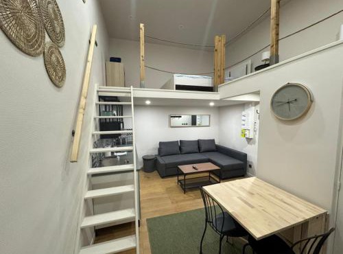 Cosy air-conditioned studio terrace