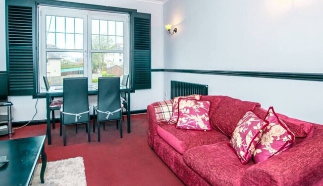 Cosy and Central 2BD Apartment Milngavie, Glasgow