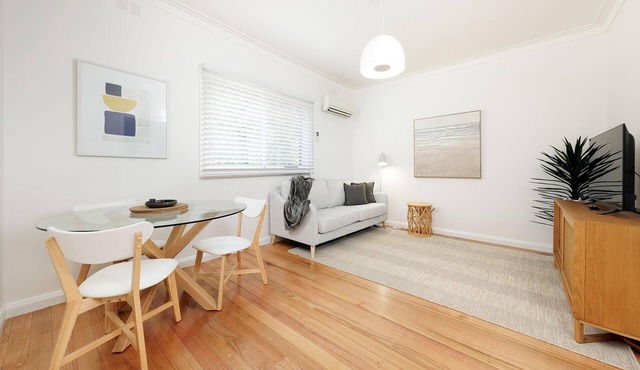 Cosy and Chic on Olive - Stylish one bedroom apartment in central Albury