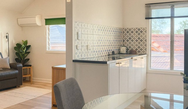 Cosy and private self contained retreat in a great location, pet friendly