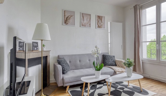 Cosy and quiet T2 at the foot of the station - lake & casino 200 away