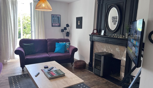 Cosy and quirky 2bedrooms close to river, water sports, cafes.