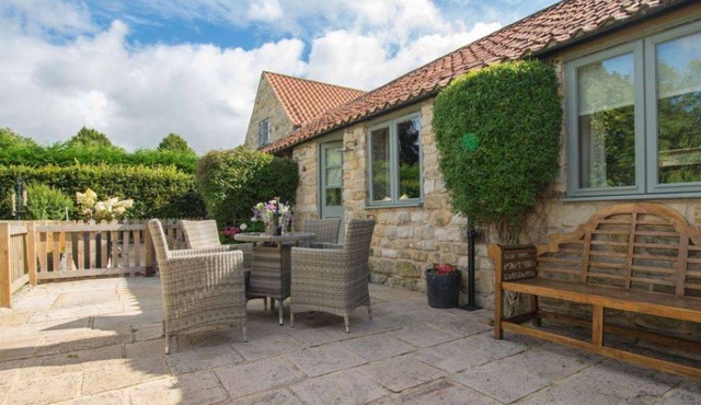 Cosy and spacious cottage in beautiful surroundings with private outside area